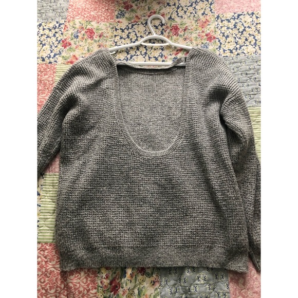 Forever 21 grey knit sweater - Picture 4 of 5